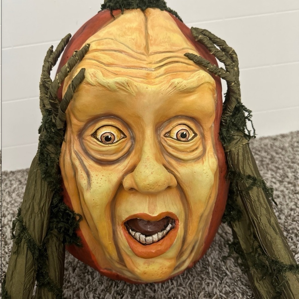 Katherine's Collection Haunted pumpkin - Picture 2 of 7